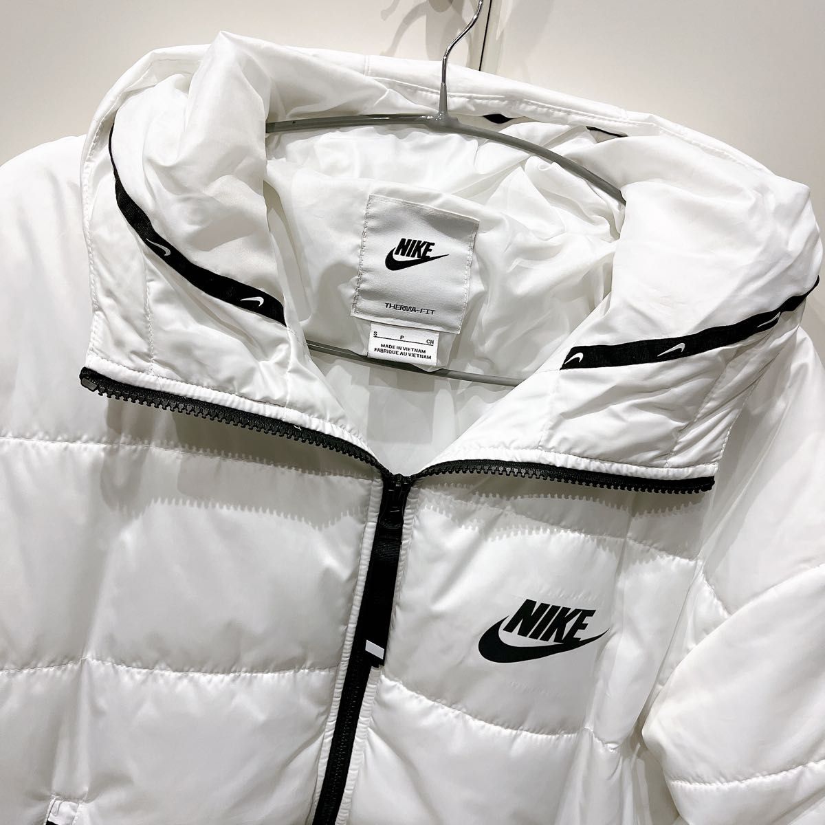美品】NIKE ダウンジャケット ホワイト S|Yahoo!フリマ(旧 美品】NIKE ダウンジャケット ホワイト S|Yahoo!フリマ(旧