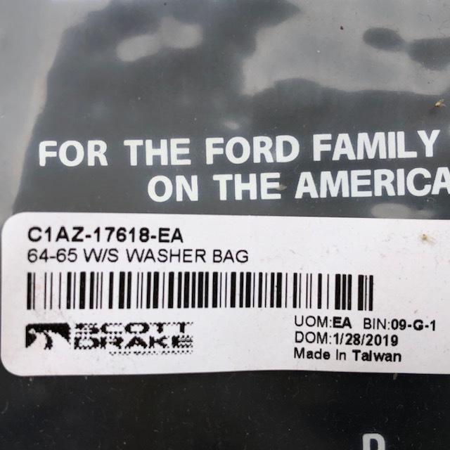  Ford FORD FOMOCO Mustang омыватель сумка кенгуру модель C1AZ-17618-EA