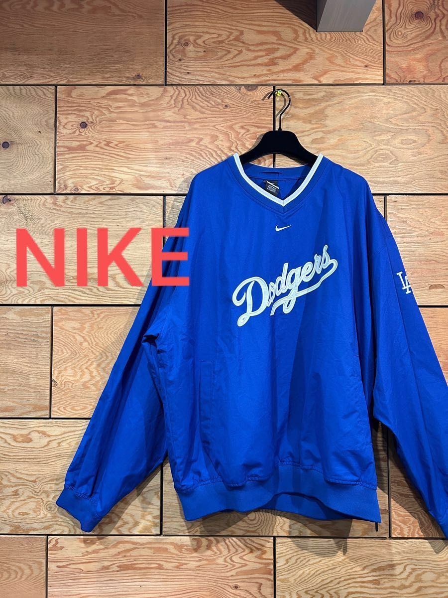 美品 NIKE dodgers ナイキ ドジャース ナイロン プルオーバー 美品 NIKE dodgers ナイキ ドジャース ナイロン プルオーバー