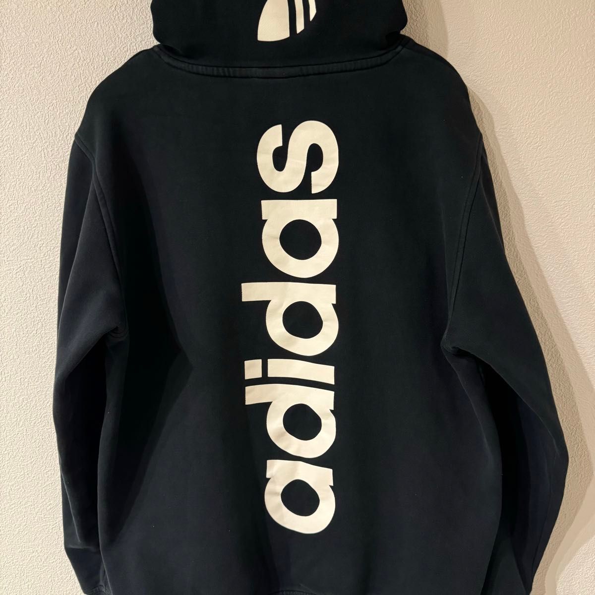 入手困難】 adidas アディダス パーカー ビックロゴ 海外限定 美 入手困難】 adidas アディダス パーカー ビックロゴ 海外限定 美