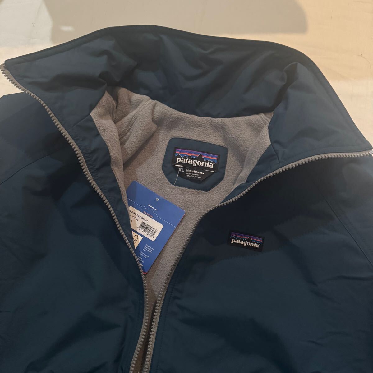 XL・新品タグ付【2013・廃盤デッドストック】patagonia シェルド XL・新品タグ付【2013・廃盤デッドストック】patagonia シェルド
