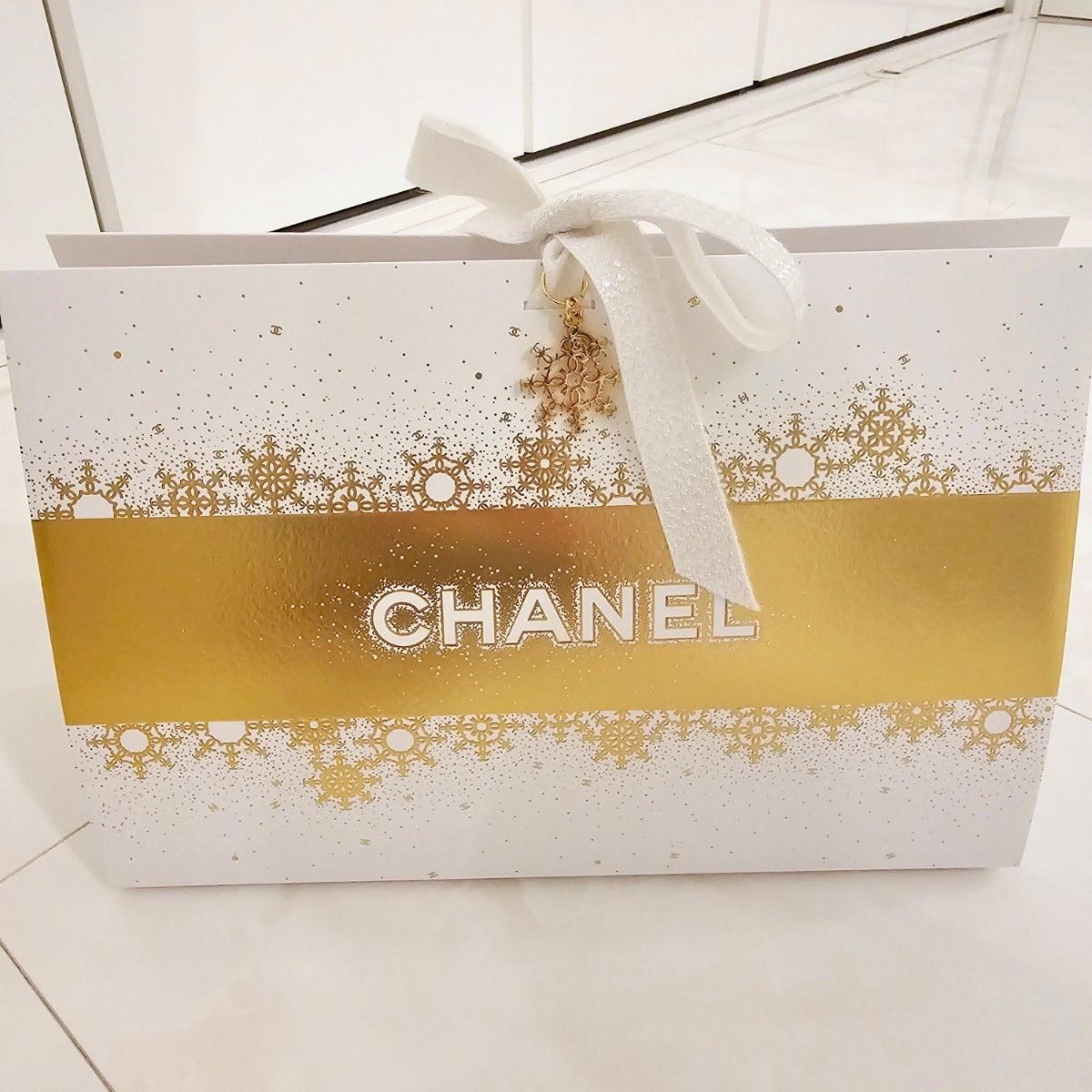 CHANEL シャネルホリデークリスマスコフレ2024 エッセンシャル CHANEL シャネルホリデークリスマスコフレ2024 エッセンシャル