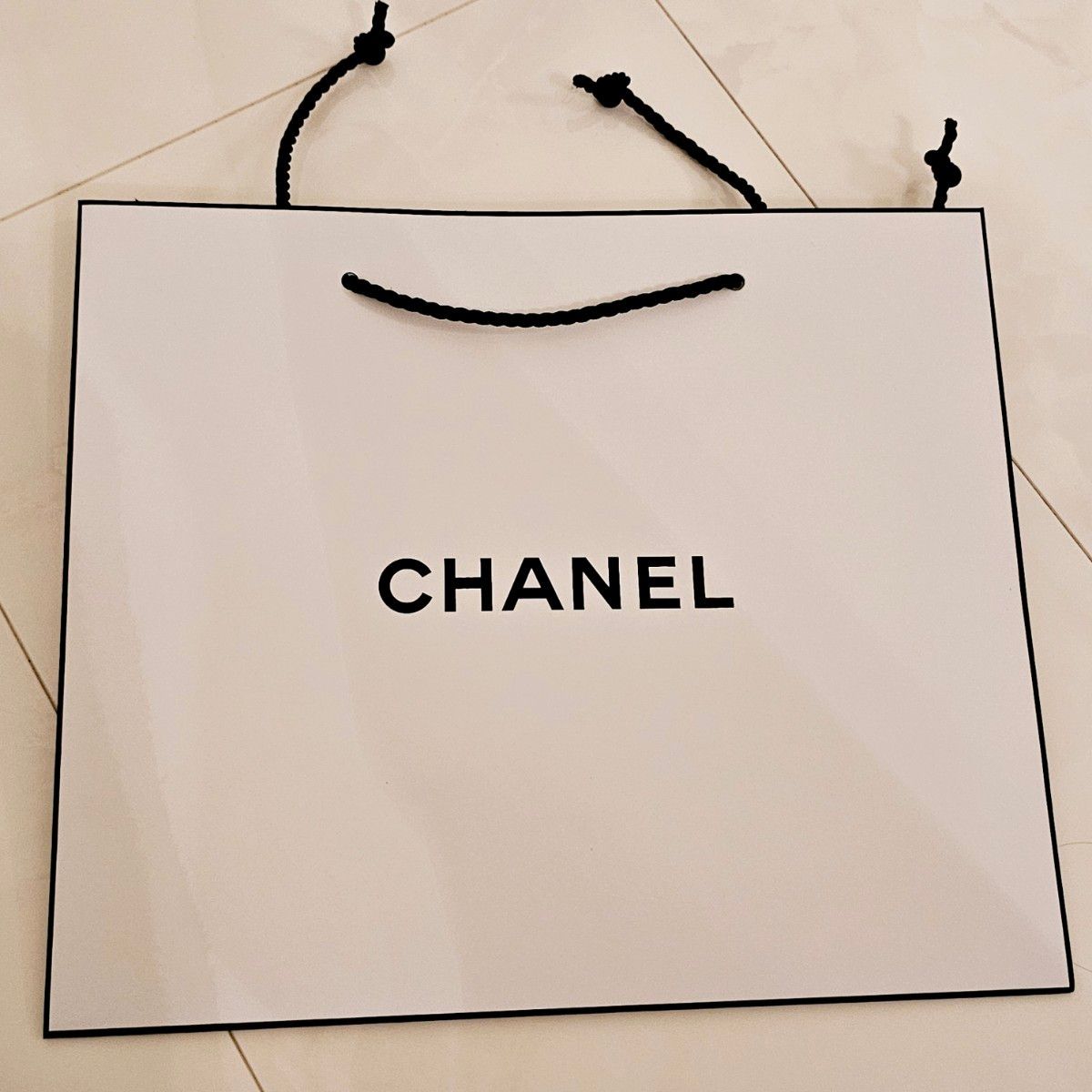 CHANEL シャネルホリデークリスマスコフレ2024 エッセンシャル CHANEL シャネルホリデークリスマスコフレ2024 エッセンシャル