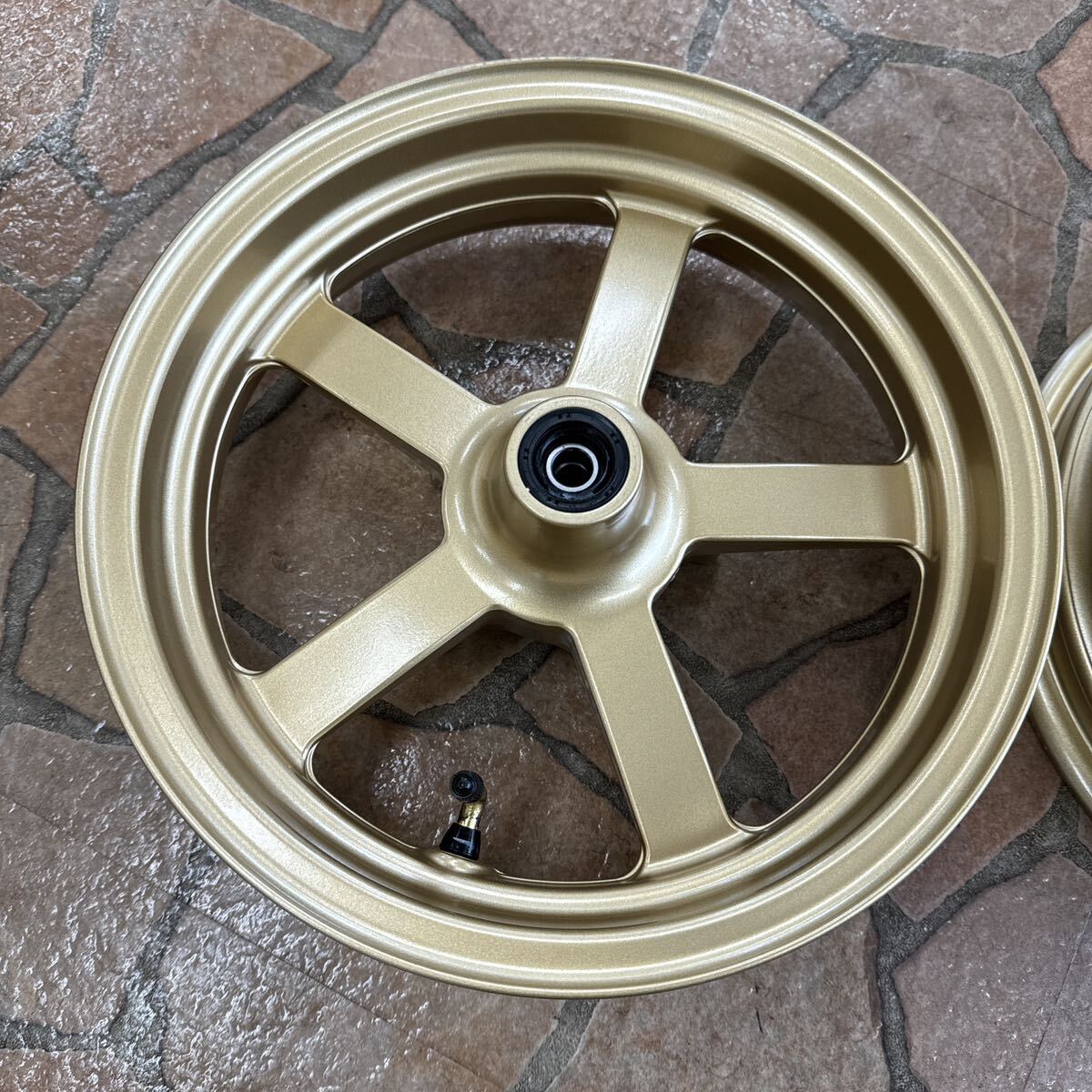 Yahoo!オークション - ホンダ グロム JC92 ABS 前後ホイール Yahoo!オークション - ホンダ グロム JC92 ABS 前後ホイール