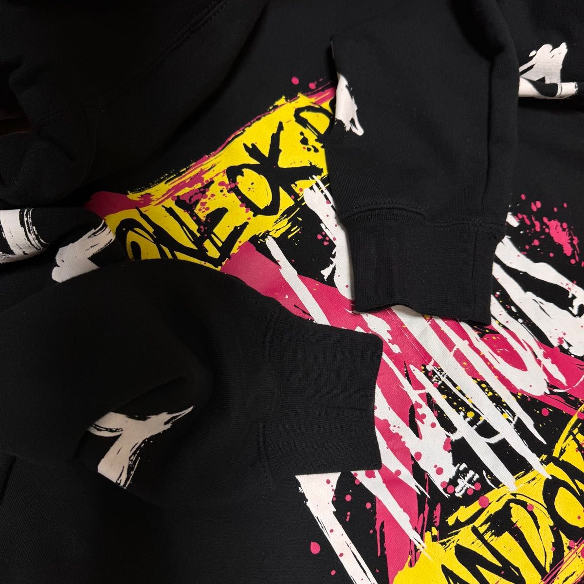 ワンオク ONE OK ROCK ツアーパーカー 2018 Mサイズ ブラック ワンオク ONE OK ROCK ツアーパーカー 2018 Mサイズ ブラック