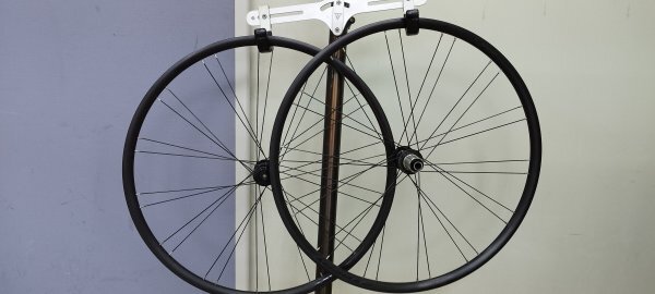 メリダ MERIDA EXPERT 700C ホイール スルーアクスル センターロック
