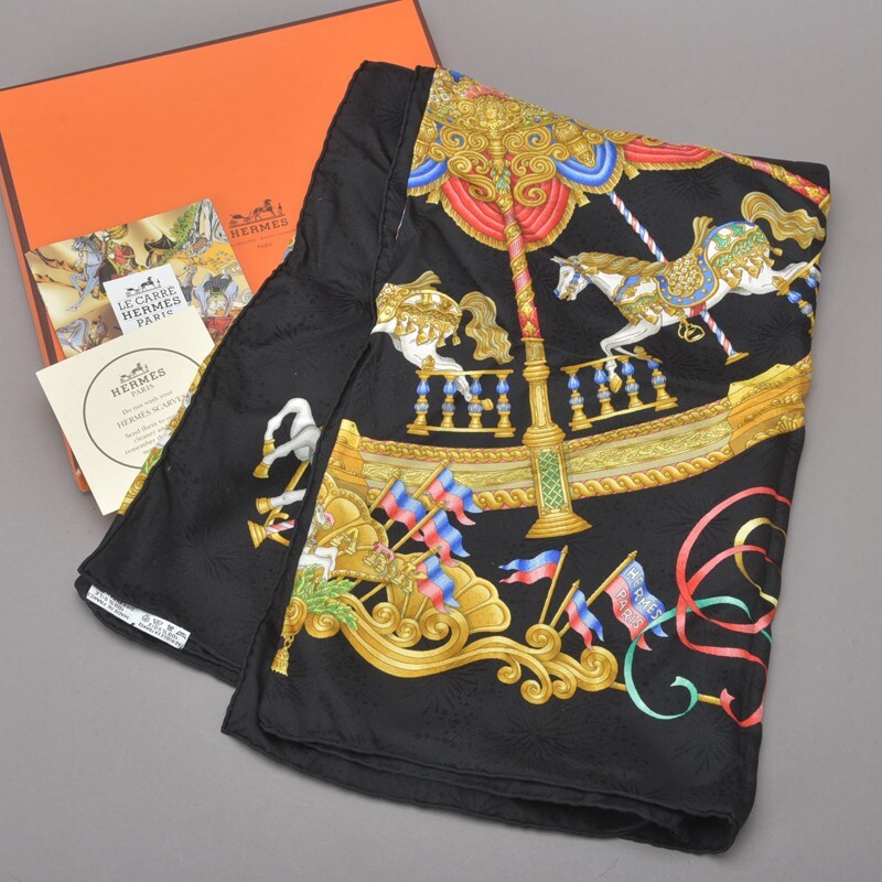 美品 HERMES エルメス カレ90 スカーフ LUNA PARK