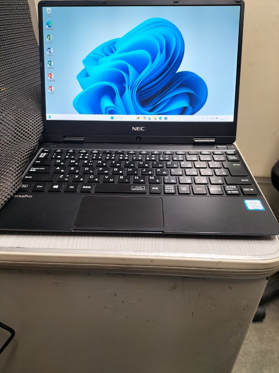 NEC VersePro 第8世代 VKT13H-5 Core i5 8GB SSD128 WEBカメラ美品 NEC VersePro 第8世代 VKT13H-5 Core i5 8GB SSD128 WEBカメラ美品