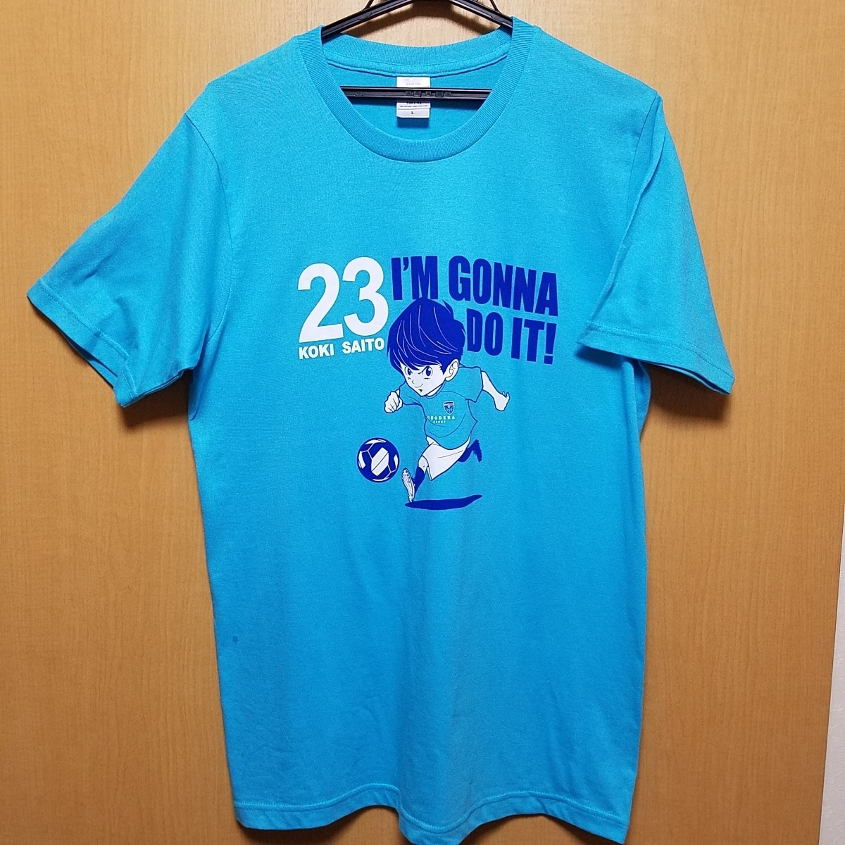 Paypayフリマ 横浜fc 斉藤光毅 Tシャツ カード うちわ プログラム 限定 未着用ユニフォームll L U19 日本代表ロンメルこうき マンチェスターシティ