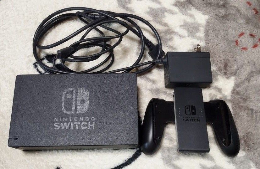 本物保証! 未使用に近い ニンテンドースイッチ グレー Nintendo Switch HAD ニンテンドースイッチ本体