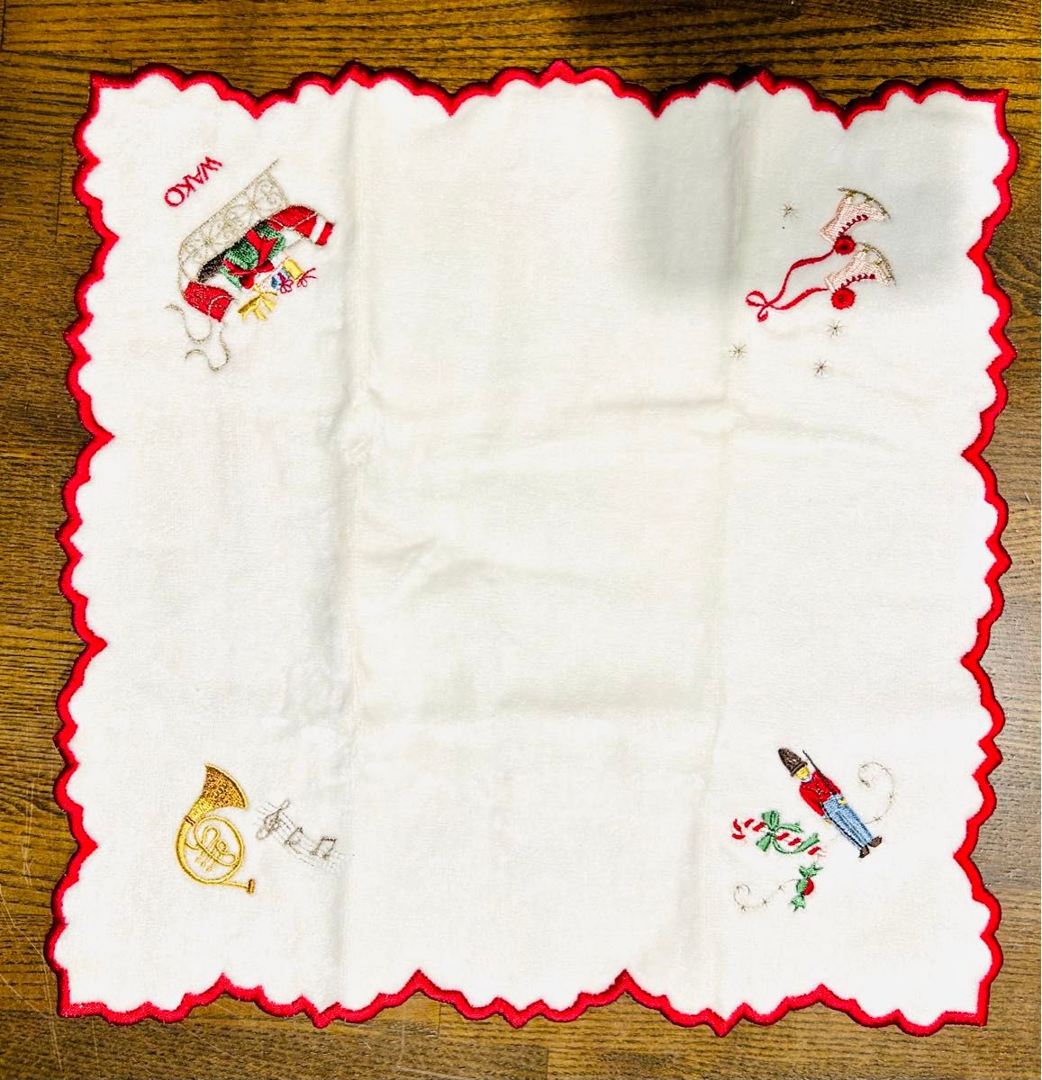 ② 銀座和光 クリスマス刺繍ハンカチ ふかふかタオルハンカチ ② 銀座和光 クリスマス刺繍ハンカチ ふかふかタオルハンカチ