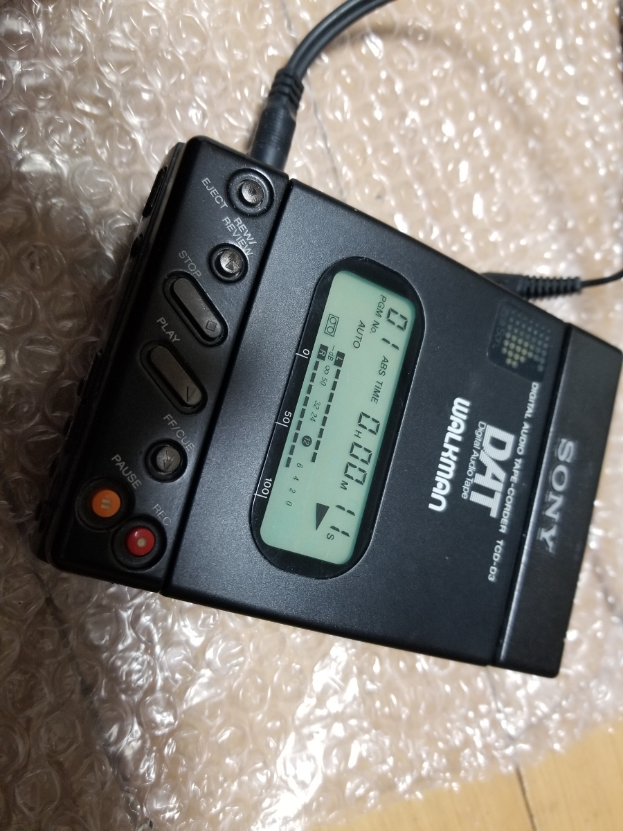 SONY portable DAT TCD-D3 operation did . Junk 