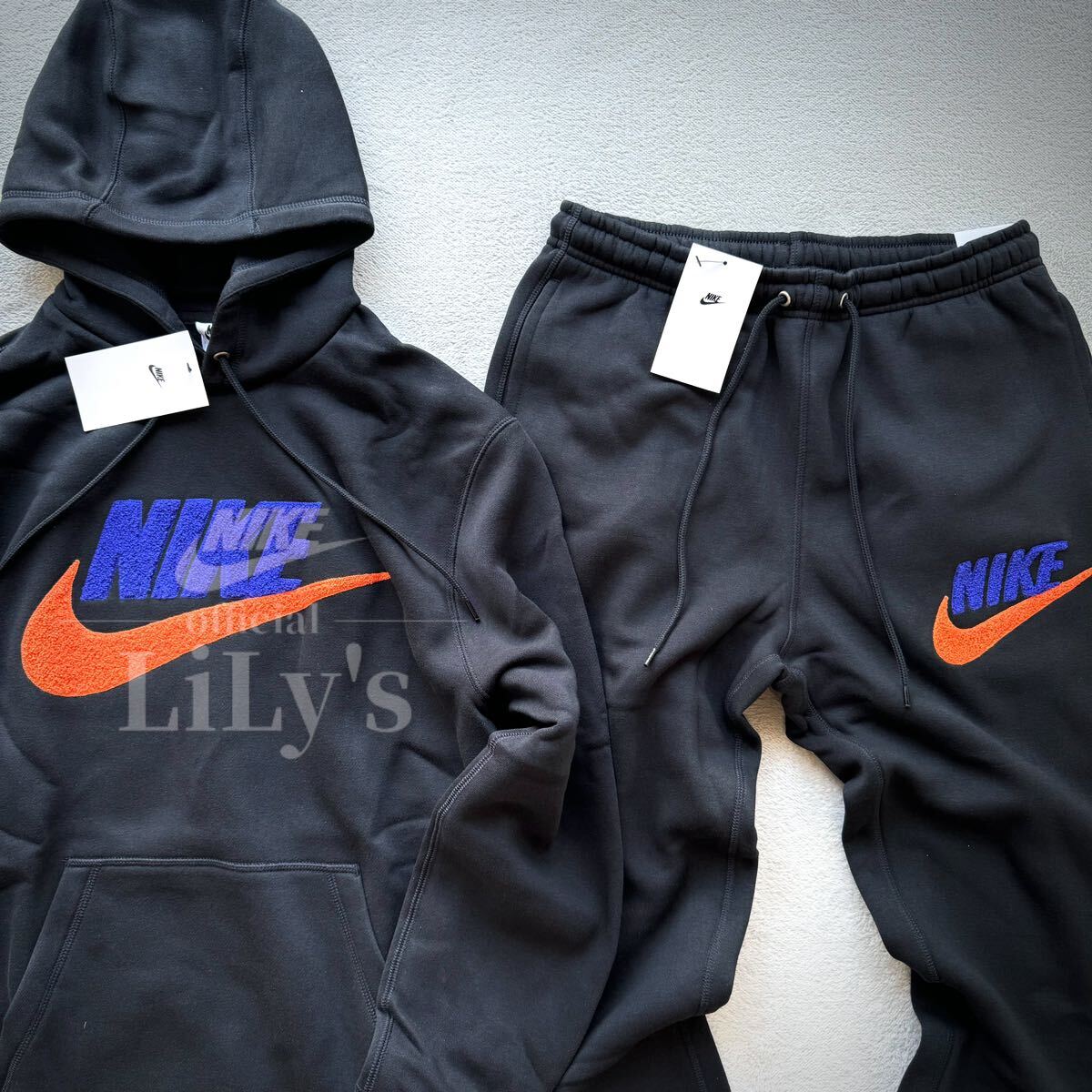 新品未使用 NIKE上下セットアップ XLサイズ 黒 ブラック ナイキ 新品未使用 NIKE上下セットアップ XLサイズ 黒 ブラック ナイキ