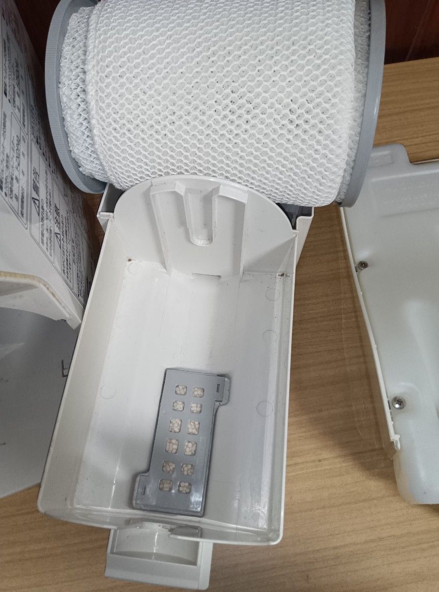 Panasonic 加湿空気清浄機 ホワイト F-VXE40 パナソニック 2010 Panasonic 加湿空気清浄機 ホワイト F-VXE40 パナソニック 2010