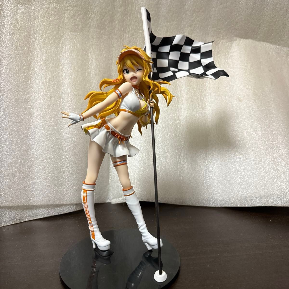 アイドルマスター ミリオンライブ！ 星井美希 小悪魔サーキットレディVer. 完成品フィギュア [ユニオンクリエイティブ]