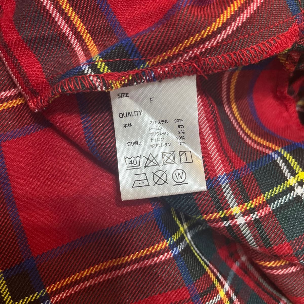 HEIHEI 2023AW 極美品 ナイロンフーディーワンピース RED レッド HEIHEI 2023AW 極美品 ナイロンフーディーワンピース RED レッド