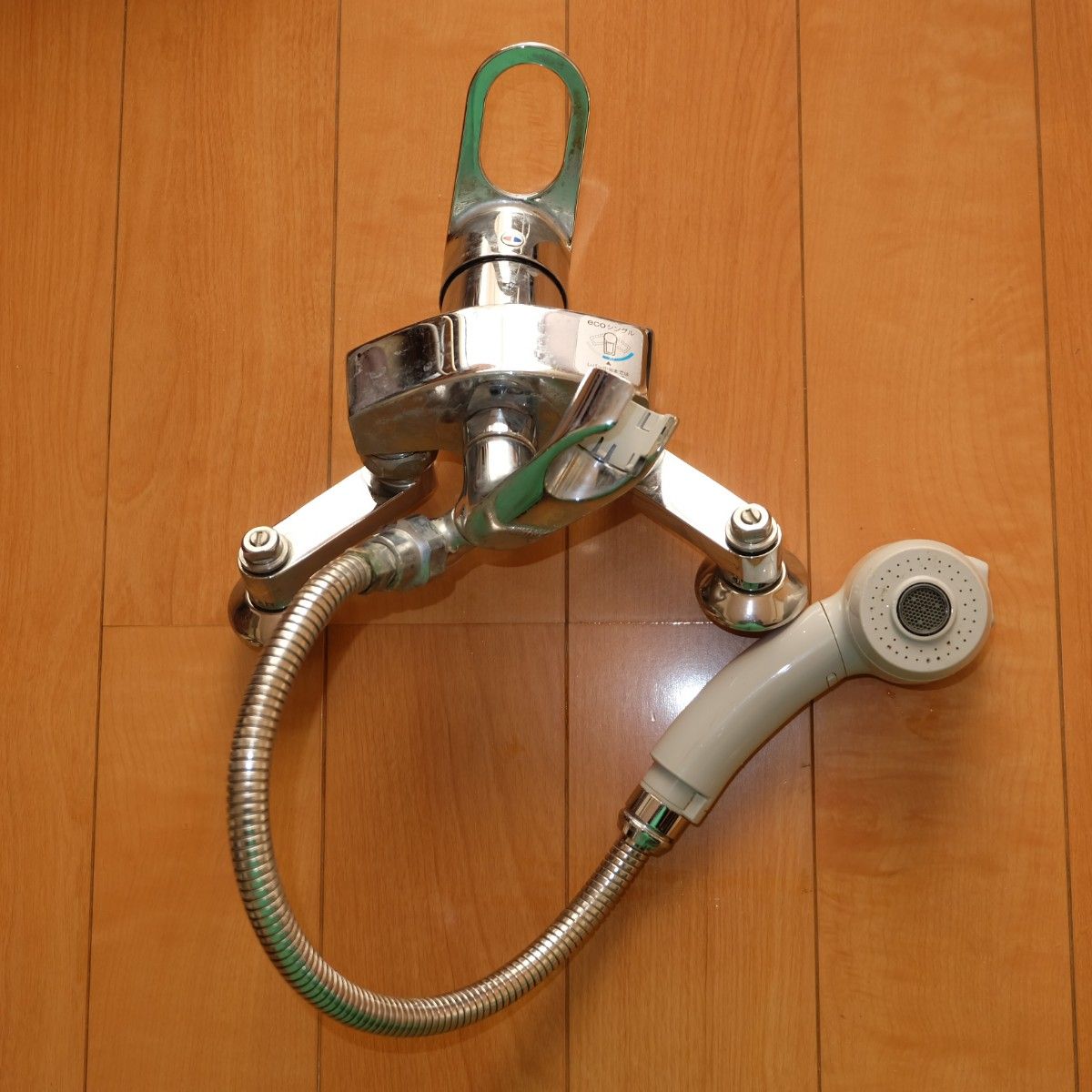 中古 TOTO 壁付き 台所用シングルレバー混合水栓 ハンドシャワー 中古 TOTO 壁付き 台所用シングルレバー混合水栓 ハンドシャワー
