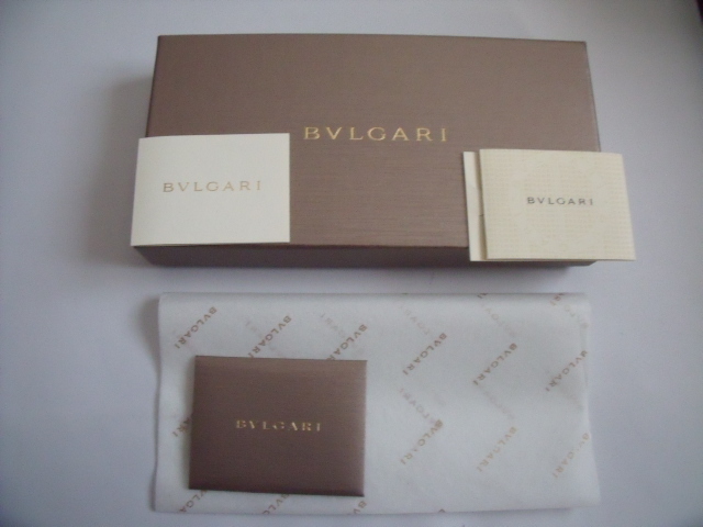 美品 箱付き♪◆ BVLGARI ◆ ブルガリ ◆ ロゴ刻印 リング付き レザー製 ◆ 2つ折り 長財布 ウォレット ◆ ストーングレー系◆ 送料無料！_正規 箱 & 保存ペーパー & カード 6枚 付き