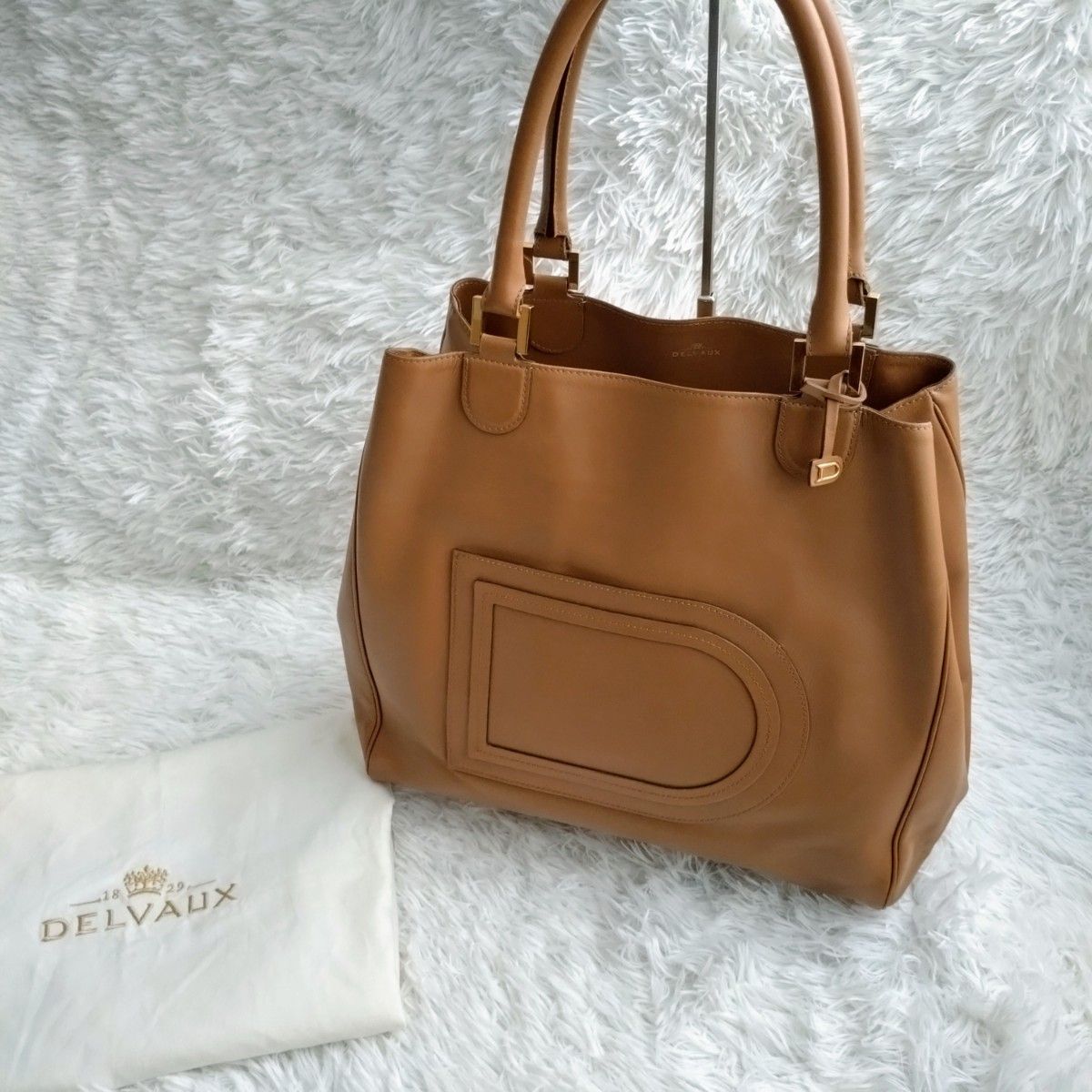 美品】DELVAUX デルヴォー キャメル トートバッグ 保存袋付き D 美品】DELVAUX デルヴォー キャメル トートバッグ 保存袋付き D