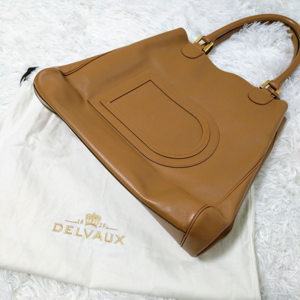 美品】DELVAUX デルヴォー キャメル トートバッグ 保存袋付き D 美品】DELVAUX デルヴォー キャメル トートバッグ 保存袋付き D