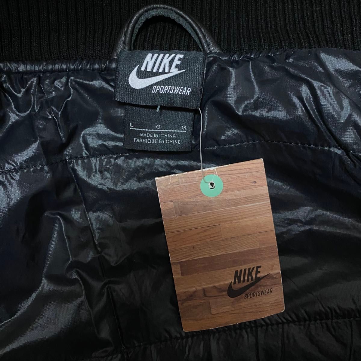 激レア STUSSY × NIKE NSW 30周年限定 スタジャン L 黒 レザー 激レア STUSSY × NIKE NSW 30周年限定 スタジャン L 黒 レザー