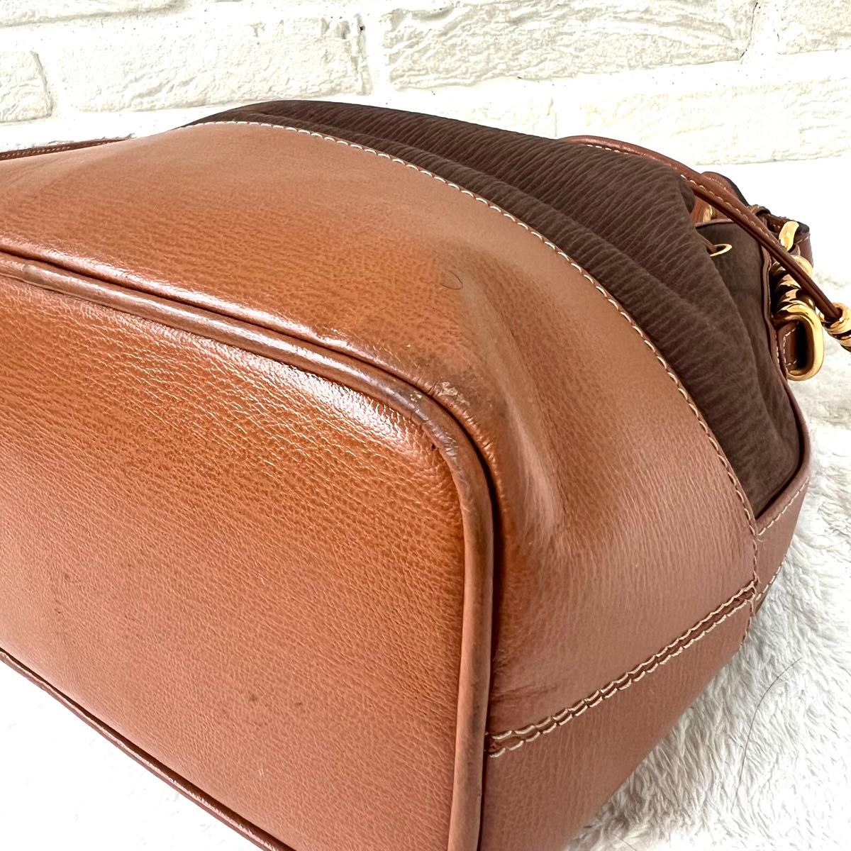 LOEWE ロエベ 巾着 ショルダーバッグ 秋カラー 正規品 ブラウン LOEWE ロエベ 巾着 ショルダーバッグ 秋カラー 正規品 ブラウン