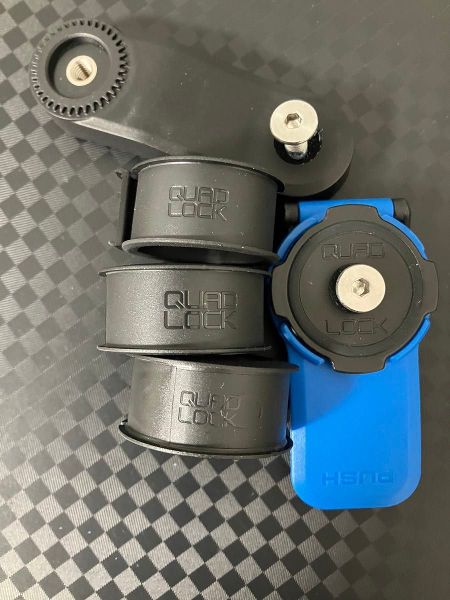 正規品 美品 クアッドロック QUAD LOCK ハンドルバーマウント
