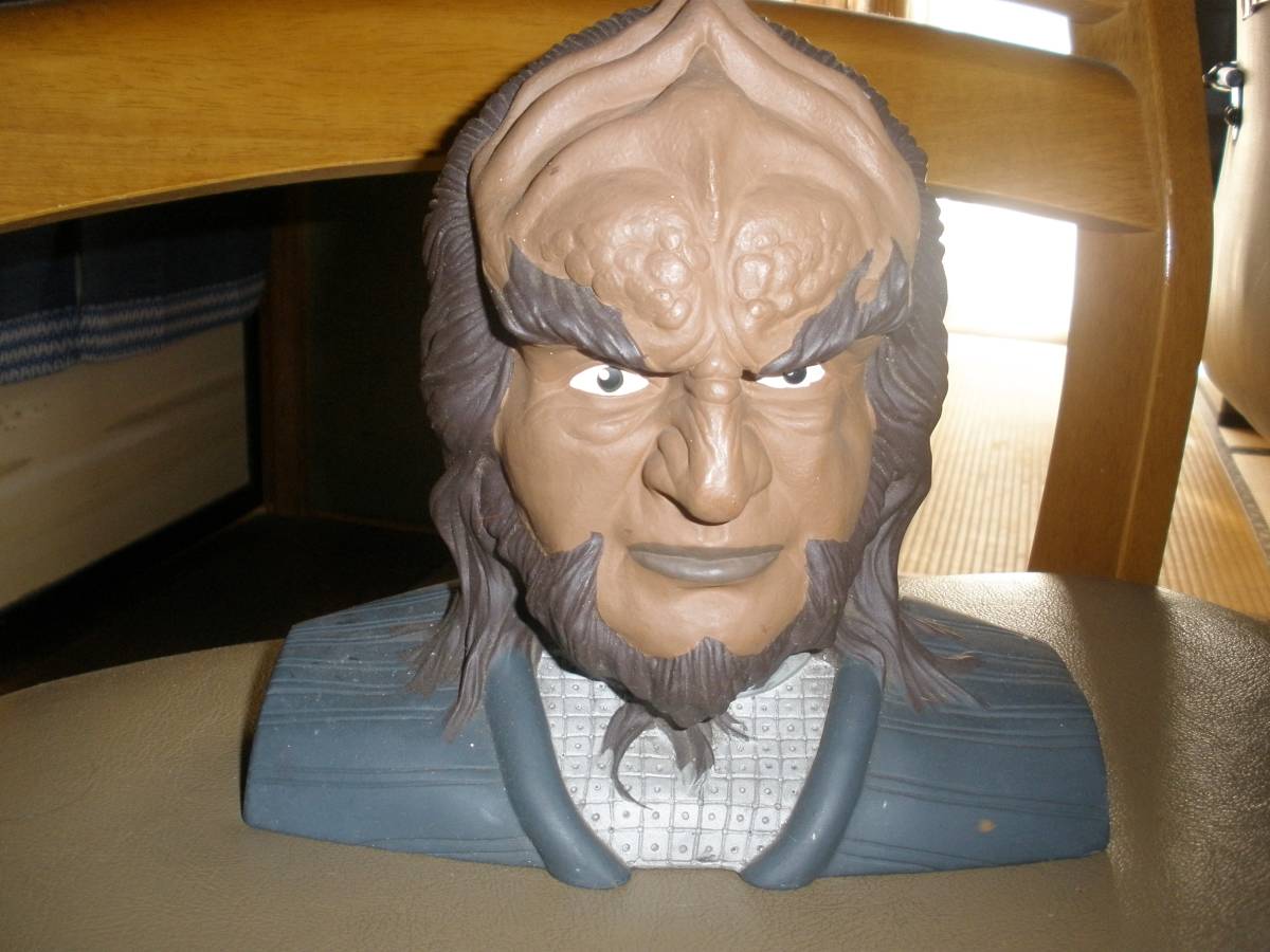  Star Trek savings box STAR TREK KLINGON SAVING BANK 902