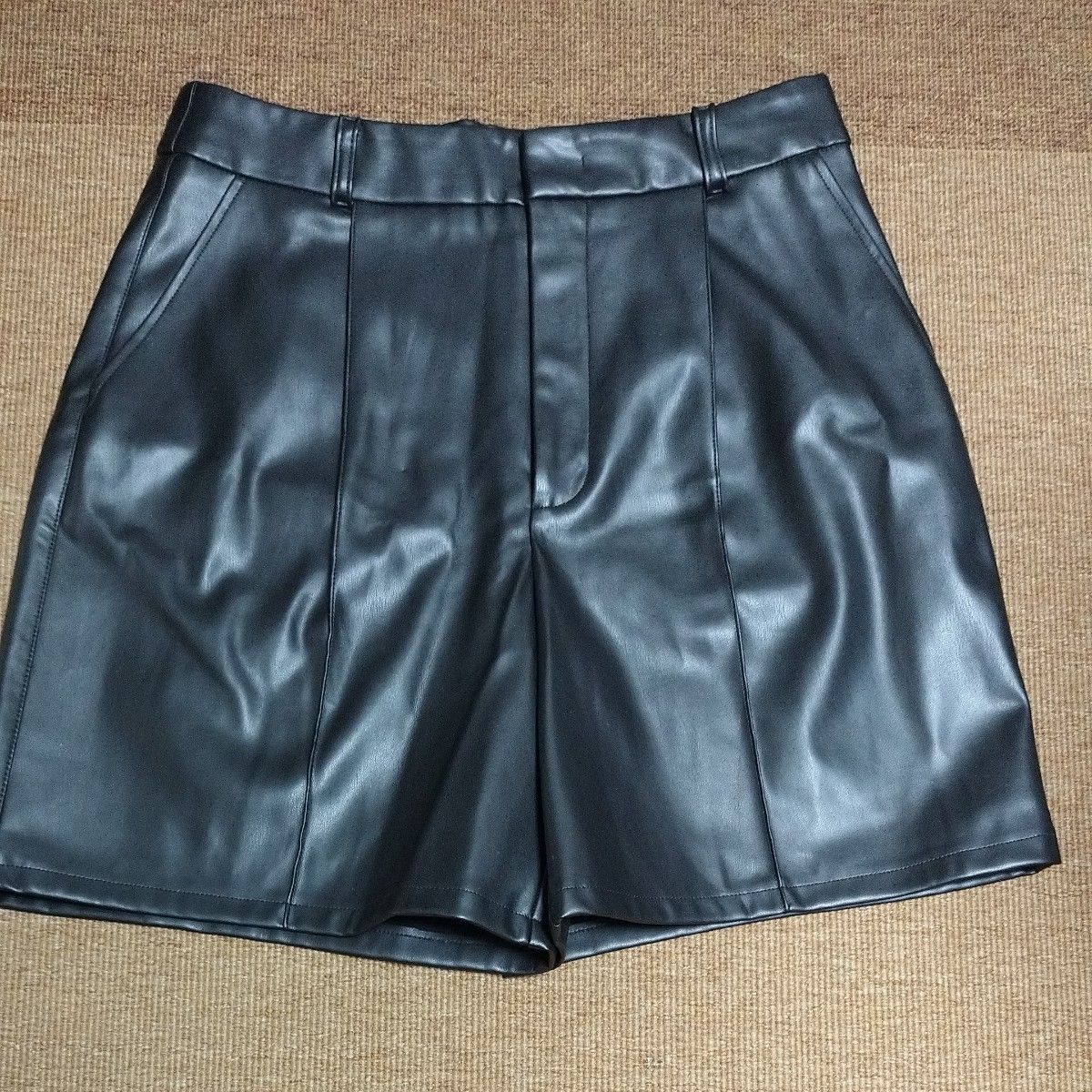 レザー ショートパンツ レディース ウエストゴム フェイクレザー