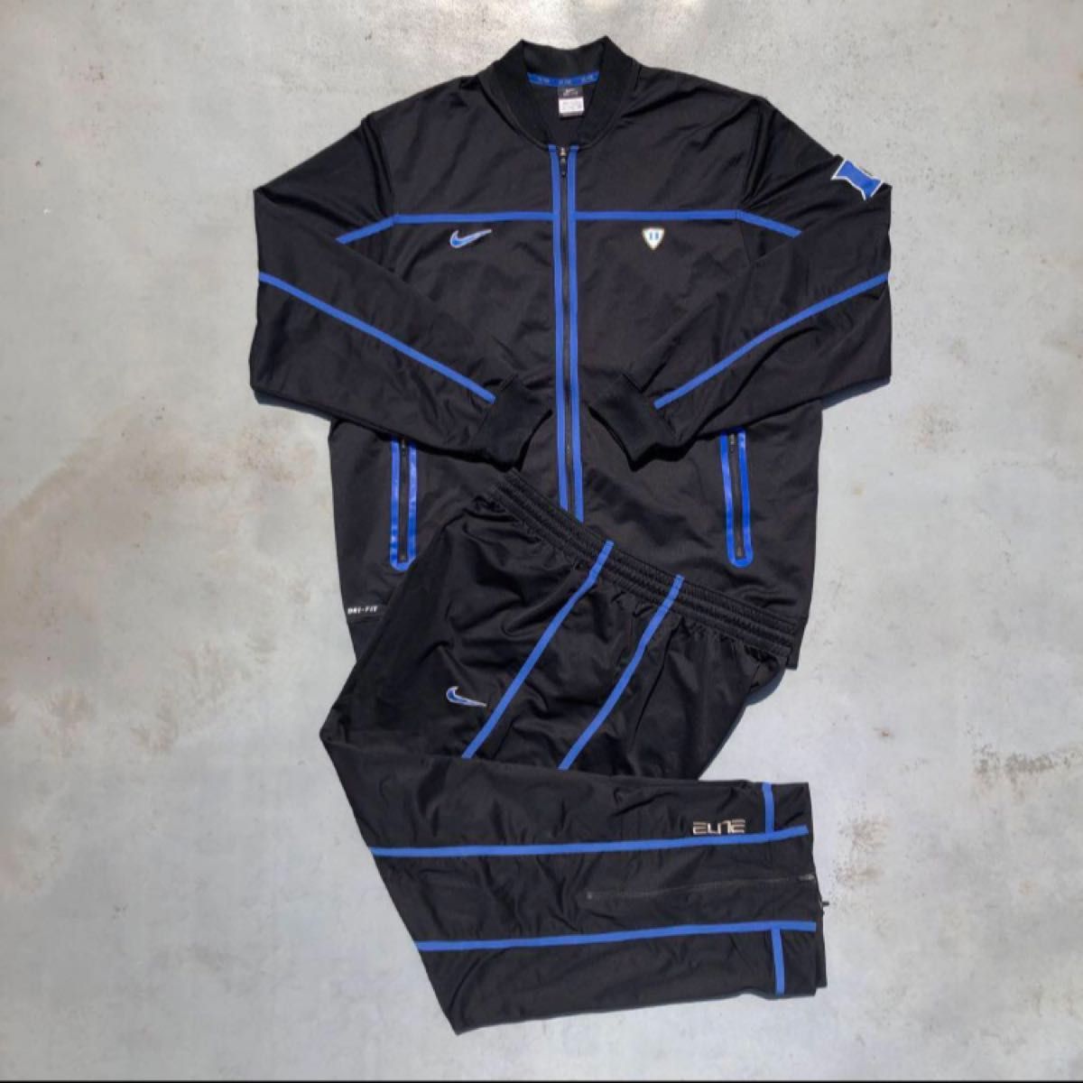 超希少 nike DUKE デューク大学 刺繍ロゴ ジャージ セットアップ 超希少 nike DUKE デューク大学 刺繍ロゴ ジャージ セットアップ