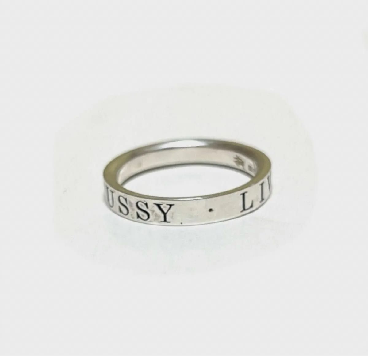 STUSSYステューシー SILVERロゴリング約16号位 LIVE LARGE STUSSYステューシー SILVERロゴリング約16号位 LIVE LARGE