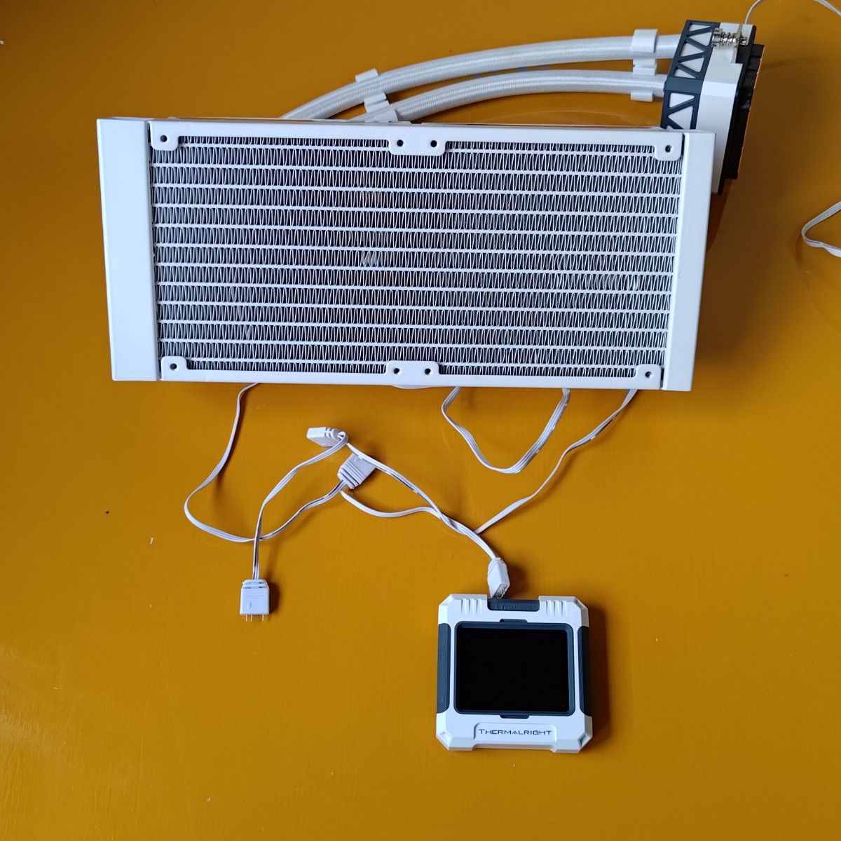ディスプレイ付き】Thermalright FW 240 WHITE ARGB 簡易水冷 ディスプレイ付き】Thermalright FW 240 WHITE ARGB 簡易水冷