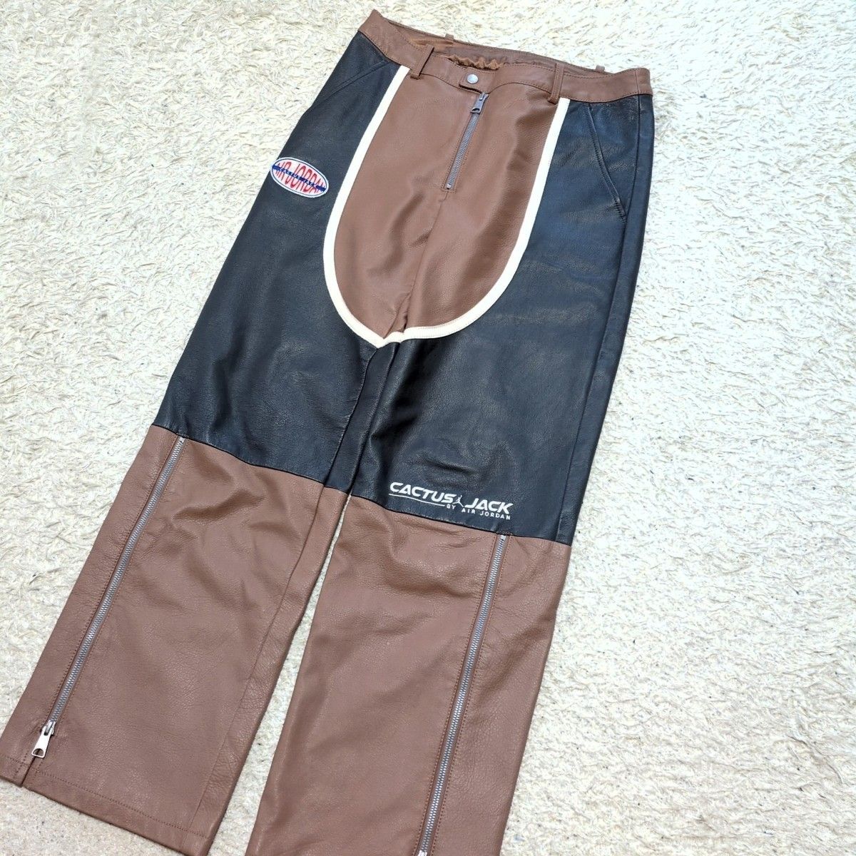 セール中10-21【コラボ】NIKE Travis Scott ナイキ トラヴィス セール中10-21【コラボ】NIKE Travis Scott ナイキ トラヴィス