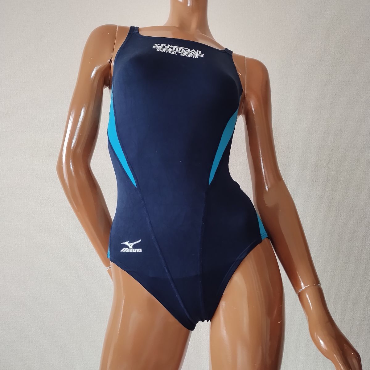 美品 セントラル スポーツ 女子 競泳水着 Sサイズ 選手育成 美品 セントラル スポーツ 女子 競泳水着 Sサイズ 選手育成