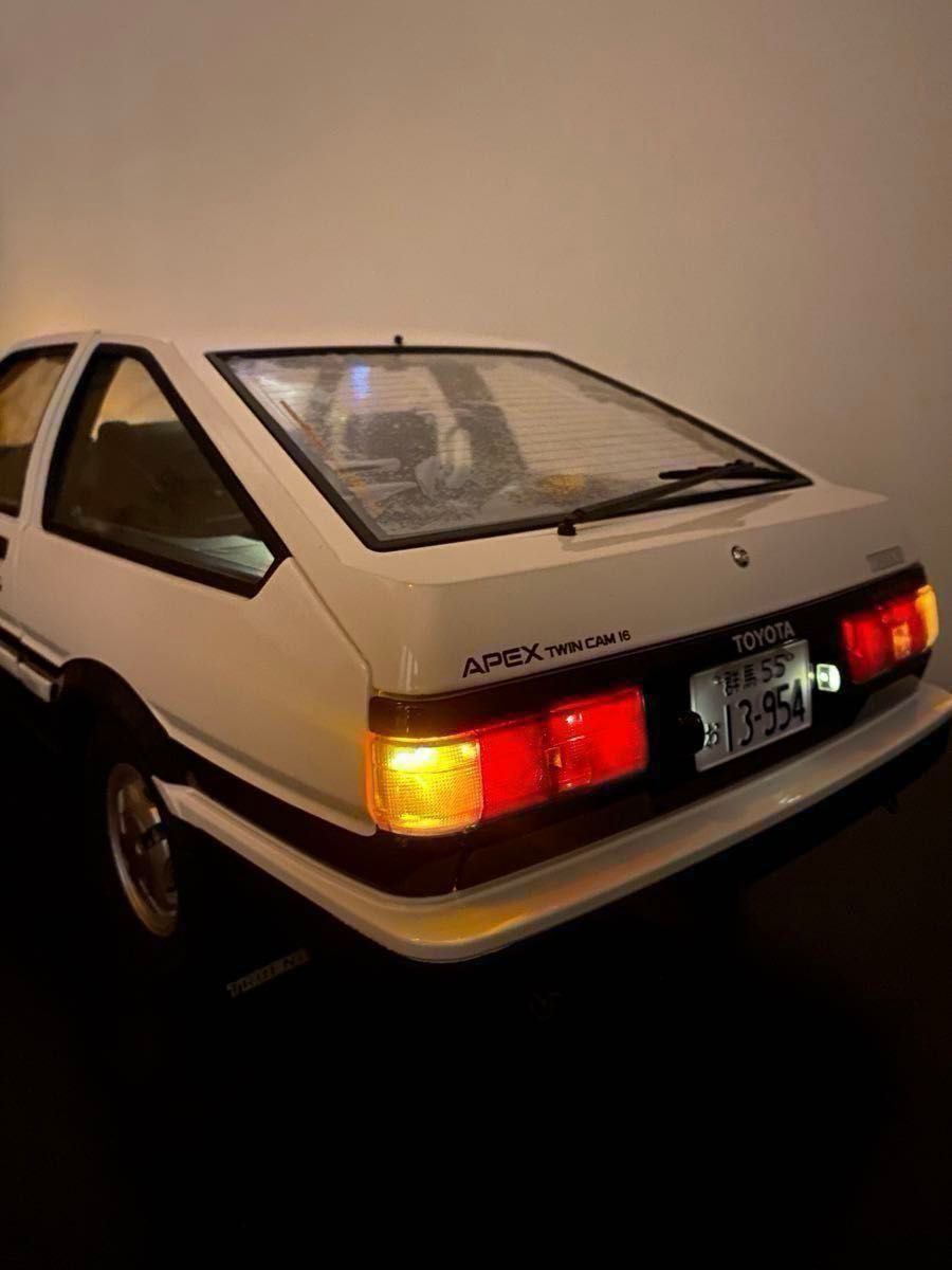 ディアゴスティーニ AE86 1/8 頭文字Dナンバープレートと藤原 ディアゴスティーニ AE86 1/8 頭文字Dナンバープレートと藤原