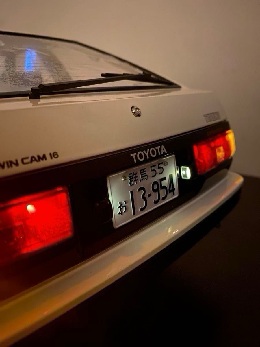 ディアゴスティーニ AE86 1/8 頭文字Dナンバープレートと藤原 ディアゴスティーニ AE86 1/8 頭文字Dナンバープレートと藤原