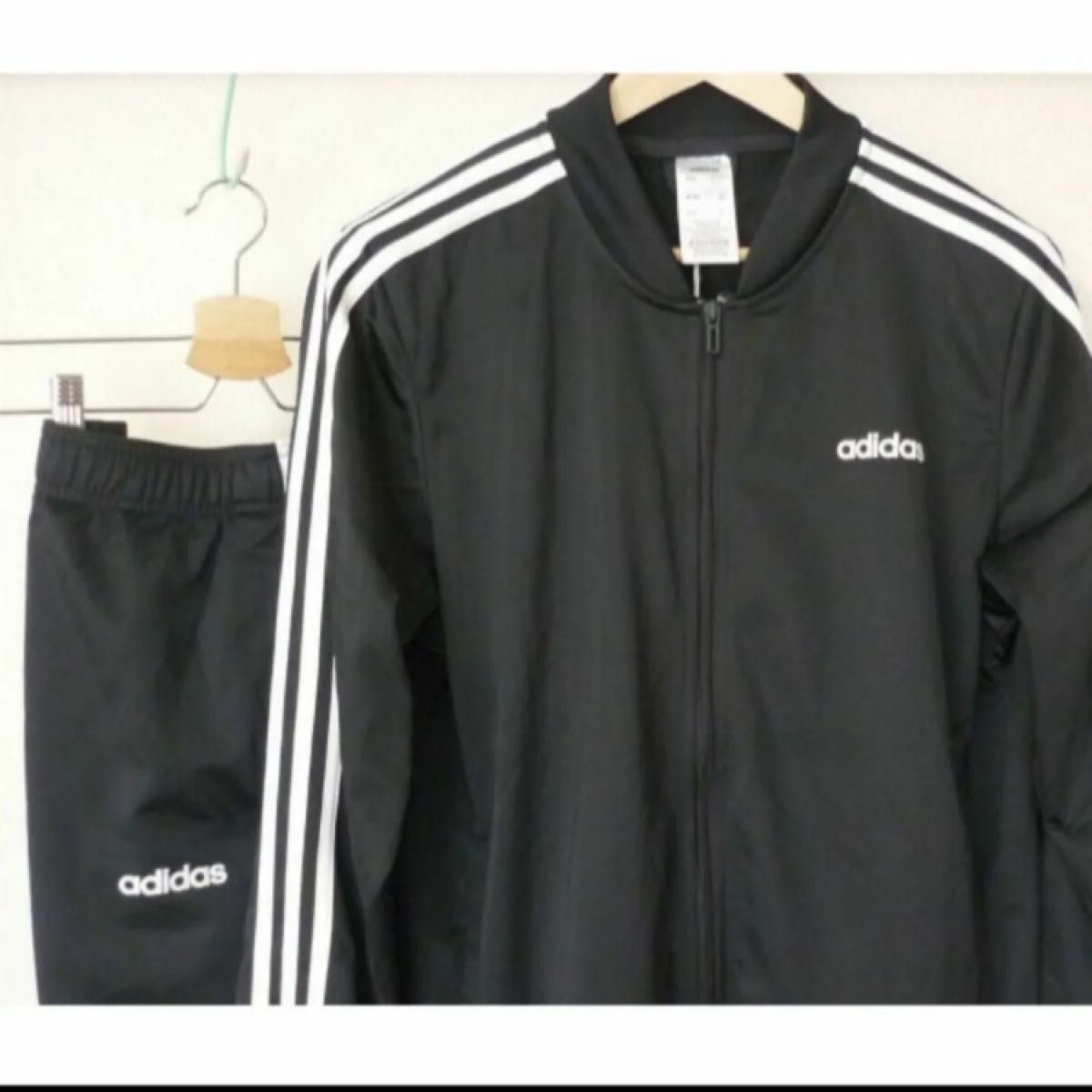 大きいサイズXO(2XL) 新品 アディダス正規品黒ジャージ上下 大きいサイズXO(2XL) 新品 アディダス正規品黒ジャージ上下