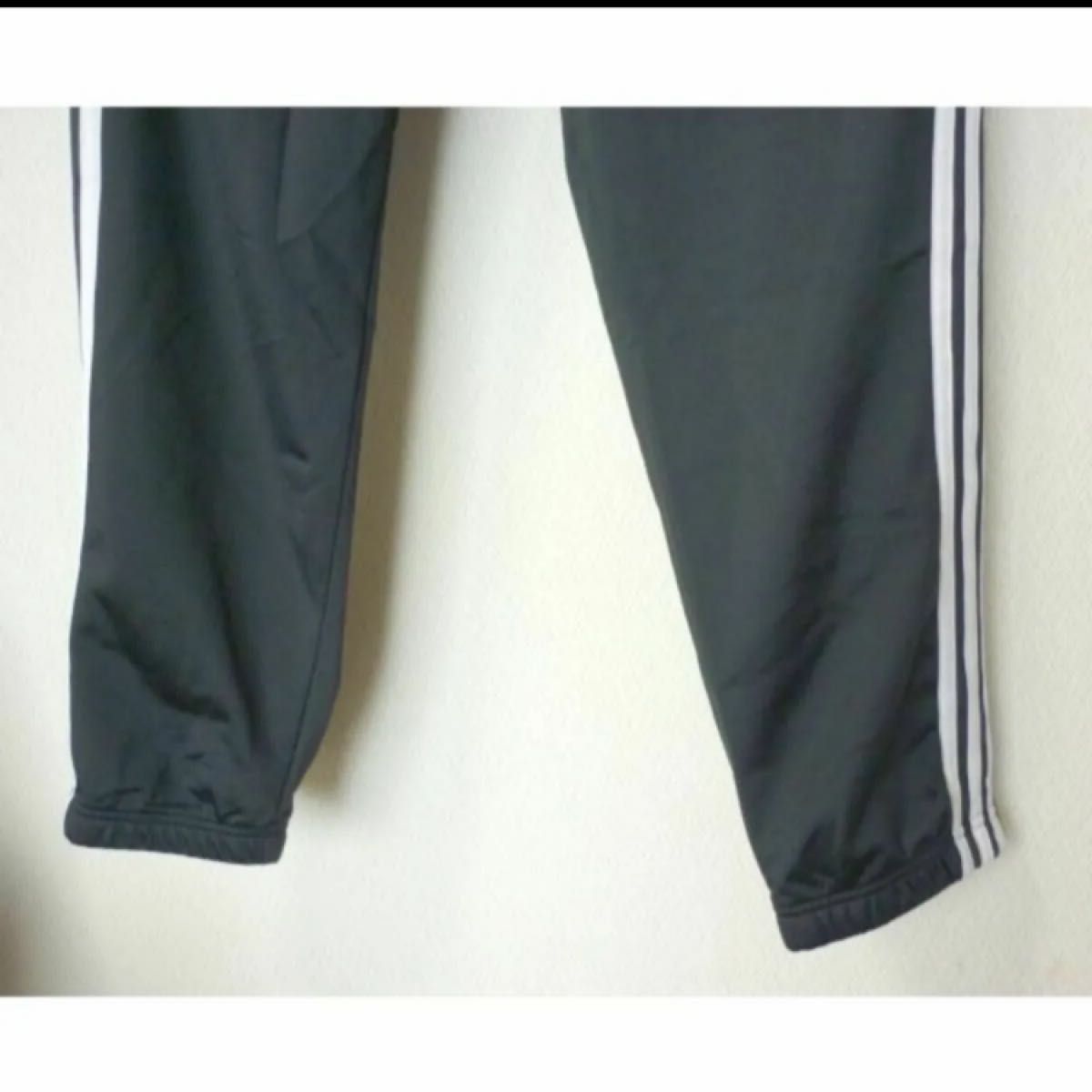 大きいサイズXO(2XL) 新品 アディダス正規品黒ジャージ上下 大きいサイズXO(2XL) 新品 アディダス正規品黒ジャージ上下