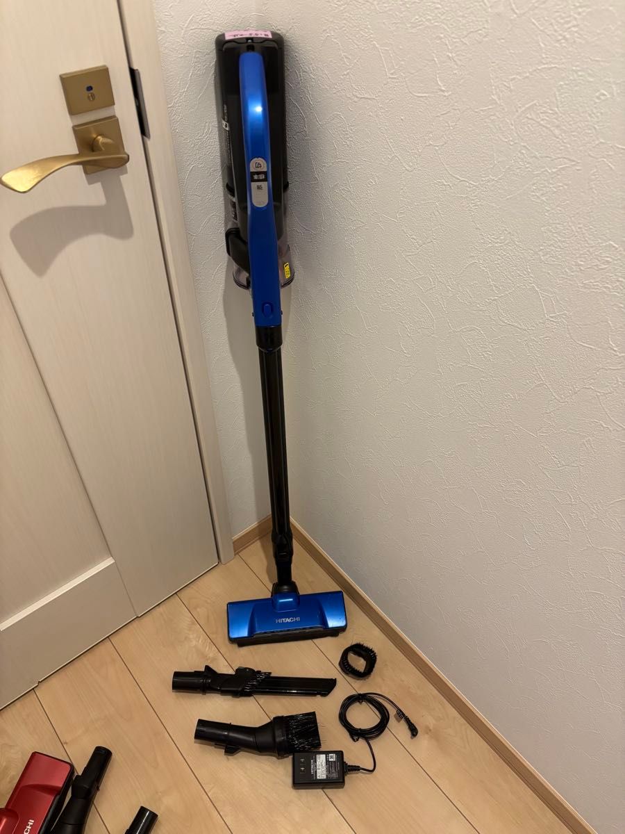 HITACHI コードレス掃除機 PV-BHL3000J BT未使用近 緑LED プロ HITACHI コードレス掃除機 PV-BHL3000J BT未使用近 緑LED プロ