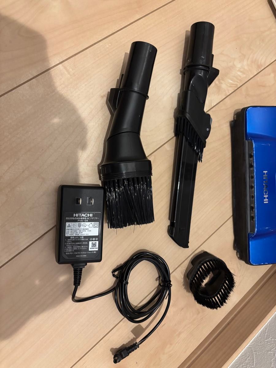 HITACHI コードレス掃除機 PV-BHL3000J BT未使用近 緑LED プロ HITACHI コードレス掃除機 PV-BHL3000J BT未使用近 緑LED プロ