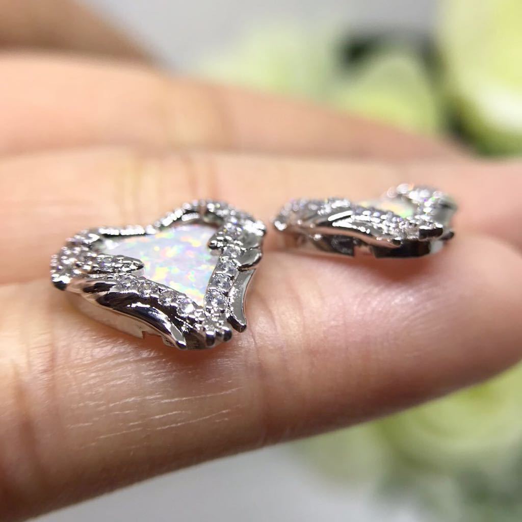  free shipping * white fire - opal . Cubic Zirconia. Heart type earrings * lady's silver accessory new goods gem present cz