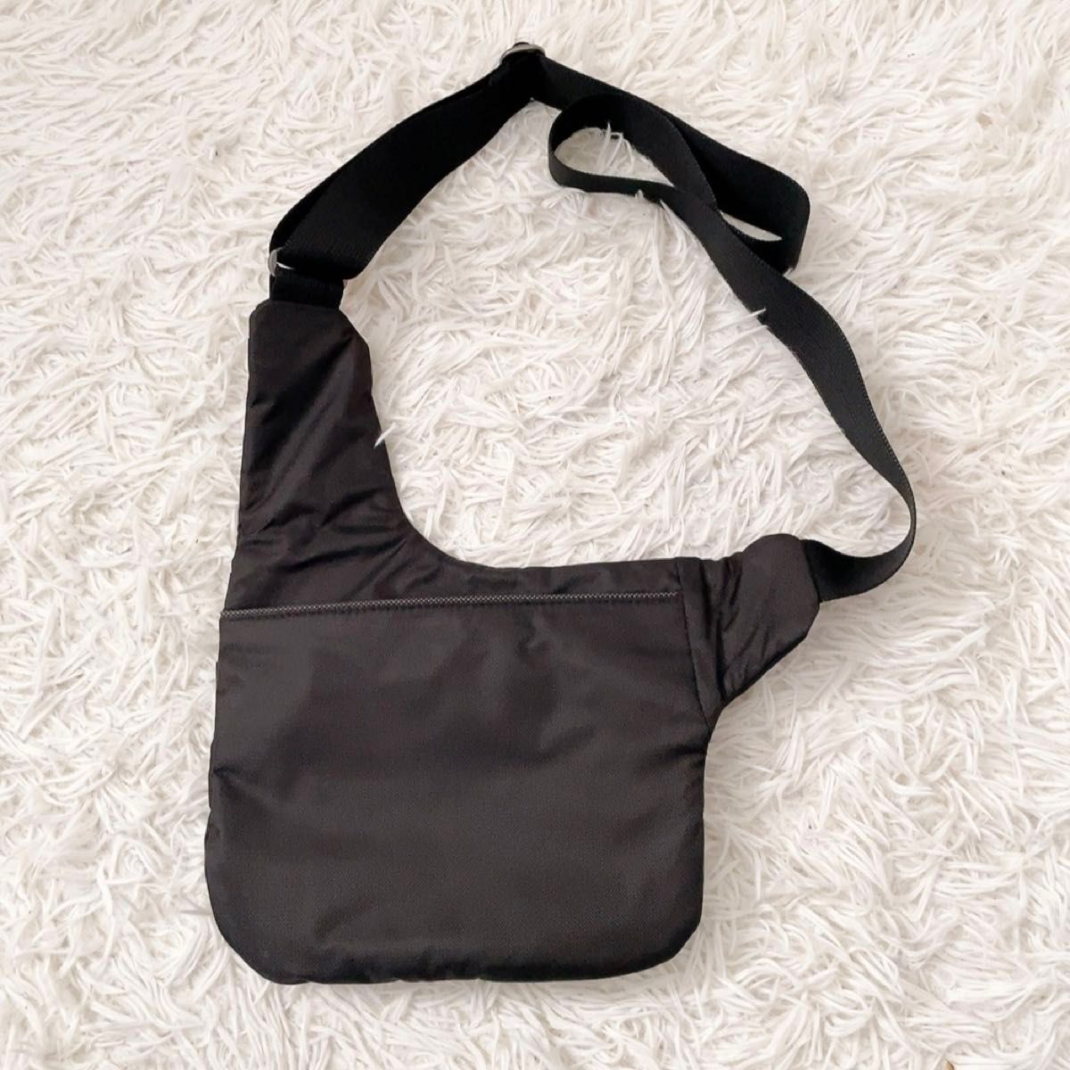 極美品 TUMI トゥミ ショルダーバッグ ブラック T-TECH ボディ 極美品 TUMI トゥミ ショルダーバッグ ブラック T-TECH ボディ