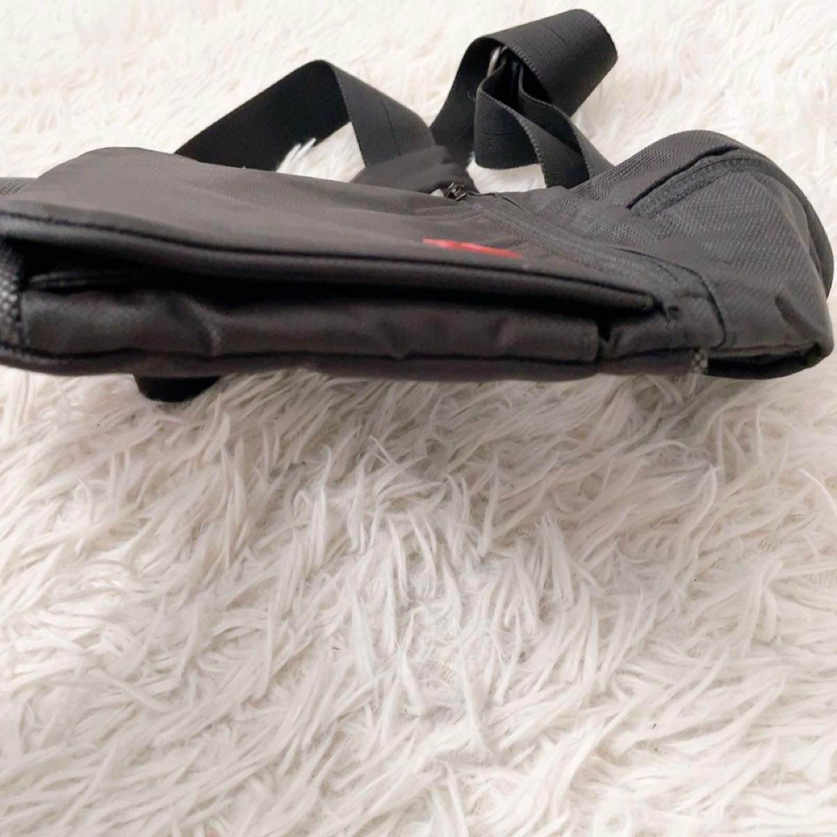 極美品 TUMI トゥミ ショルダーバッグ ブラック T-TECH ボディ 極美品 TUMI トゥミ ショルダーバッグ ブラック T-TECH ボディ