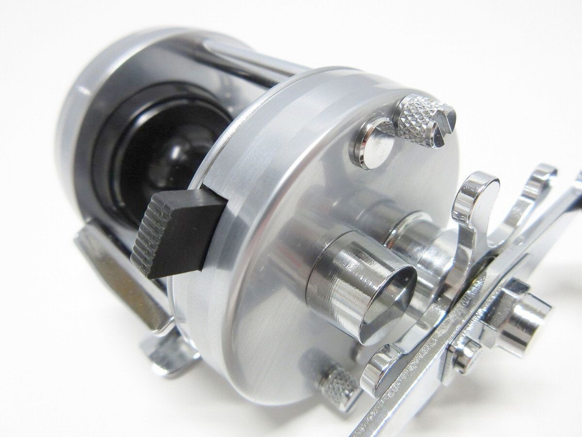 20160円 ABU アブアンバサダー 2500C ミラーフィニッシュ 20160円 ABU アブアンバサダー 2500C ミラーフィニッシュ