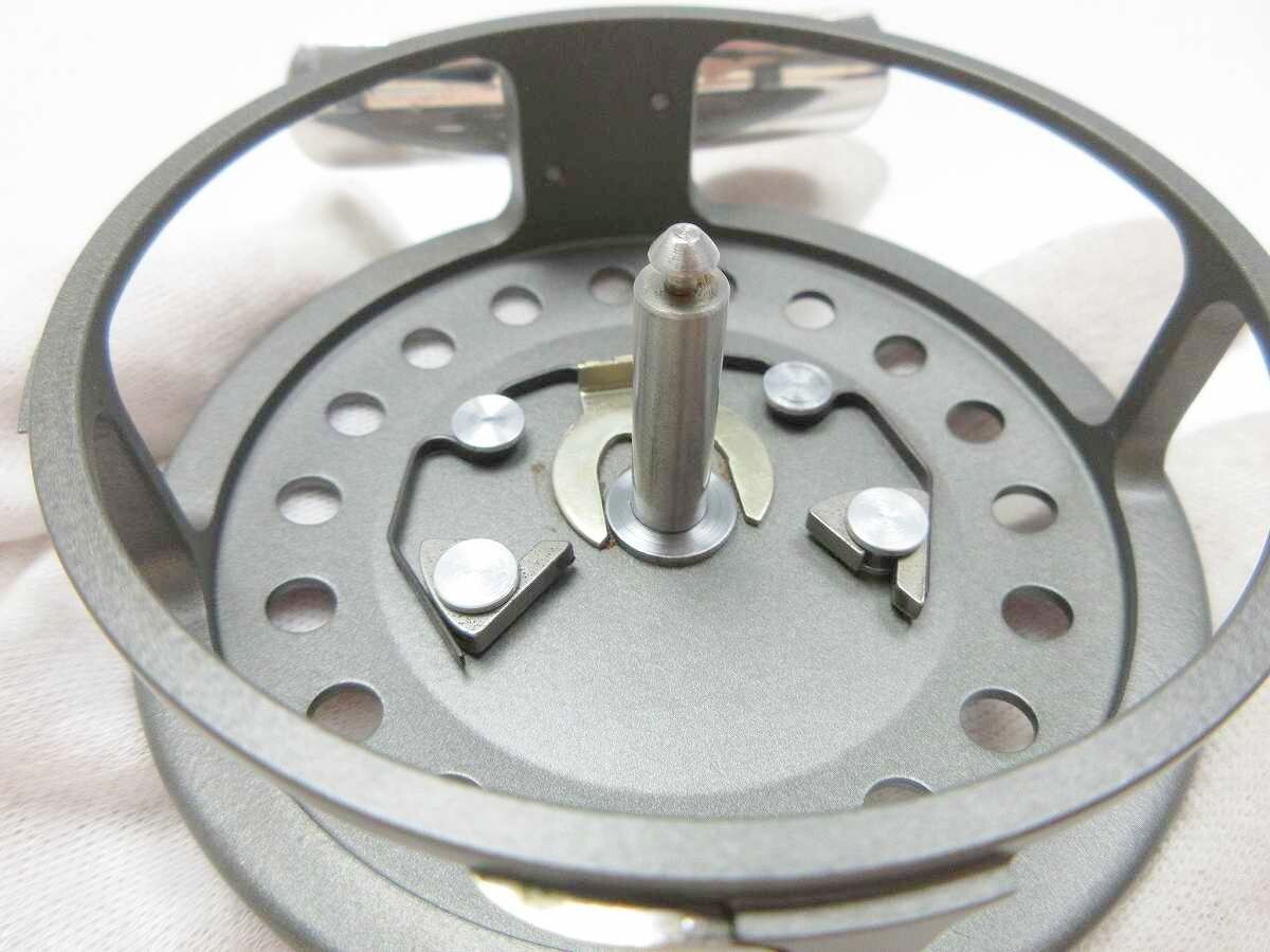 HARDY ハーディ JLH #6 スプール欠品 /管理AT3662/16 フライリール HARDY ハーディ JLH #6 スプール欠品 /管理AT3662/16 フライリール