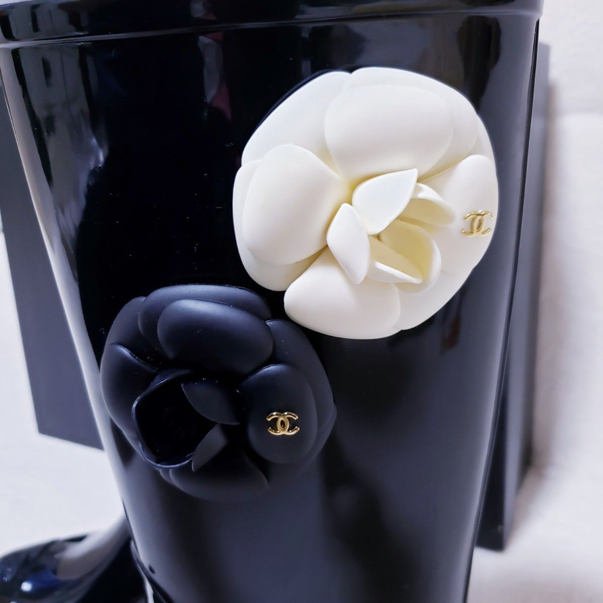 極美品 CHANEL シャネル カメリア ココマーク レインブーツ 完売 極美品 CHANEL シャネル カメリア ココマーク レインブーツ 完売