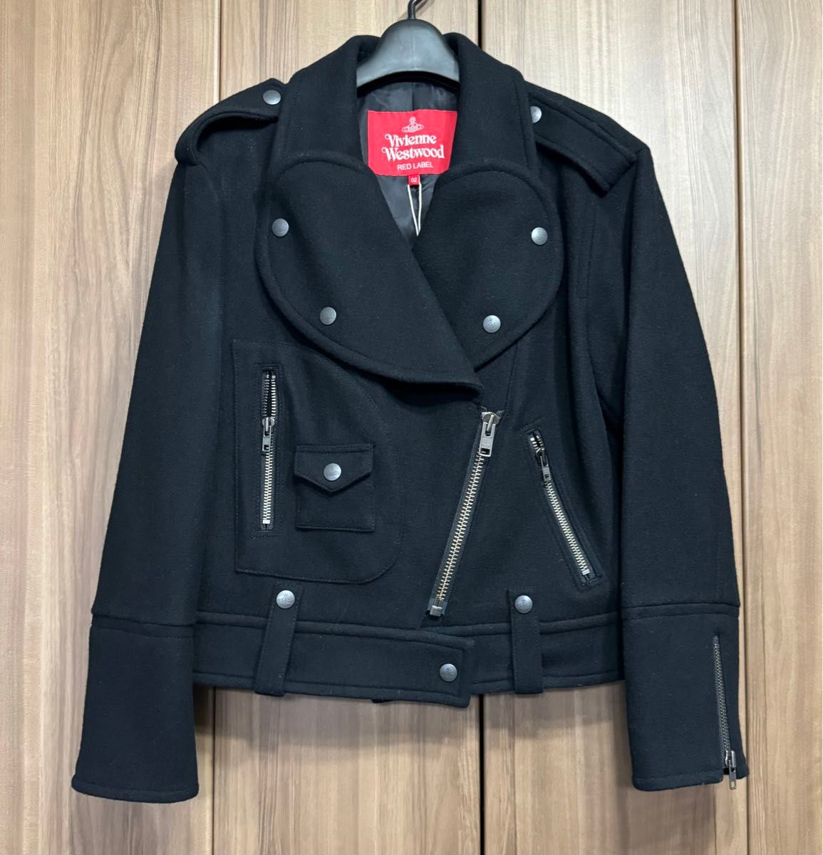 2月下旬まで出品 新品 希少 ヴィヴィアンウエストウッド 2月下旬まで出品 新品 希少 ヴィヴィアンウエストウッド