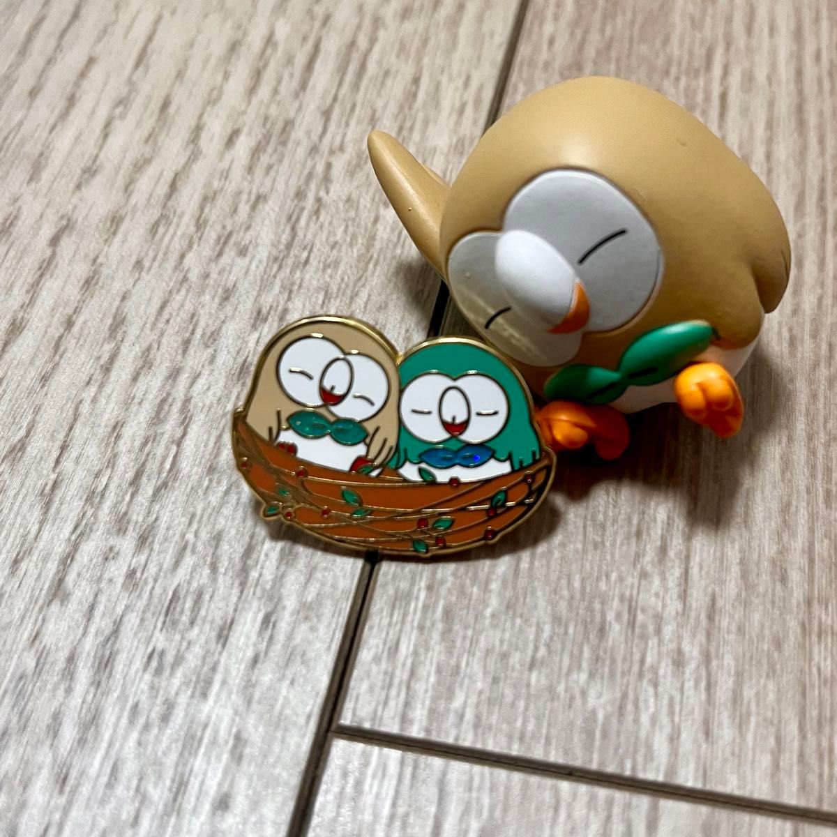 ポケモン モクロー フィギュア ピンズ ポケモンモクローフィギュアピンズ