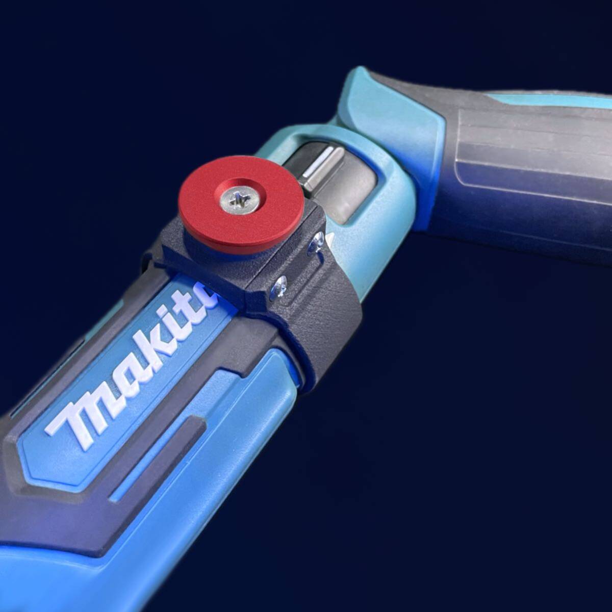 マキタ(TD022専用)スイング式セフ金具アダプター【赤】ペン マキタ(TD022専用)スイング式セフ金具アダプター【赤】ペン