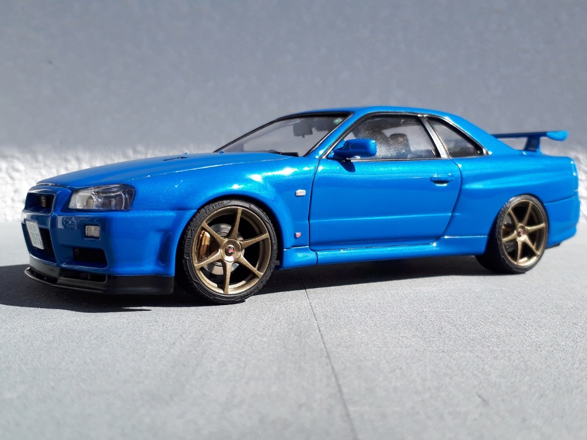 スカイラインGTR R34 1/24アオシマ キット組立完成品